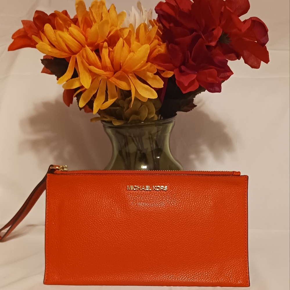 MICHAEL Kors Jet Set Lrg Clutch Wristlet